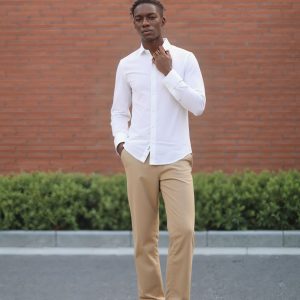 Calça regular fit castanha (T: 28-42)