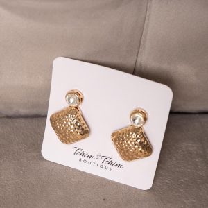 Brinco de gota com textura martelada