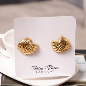 Brinco de Concha Curvada