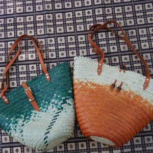 Bolsa de Palha e cabedal