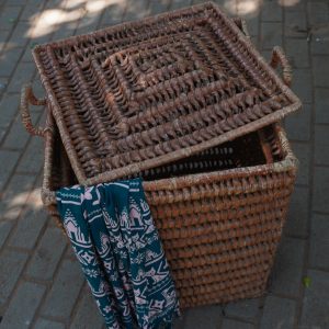 Cesto para roupa grande com tampa