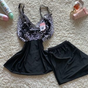 Lingerie preto com detalhes de renda (T: GG-XL)