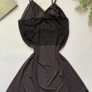 Lingerie preto com detalhes de renda (T: M)