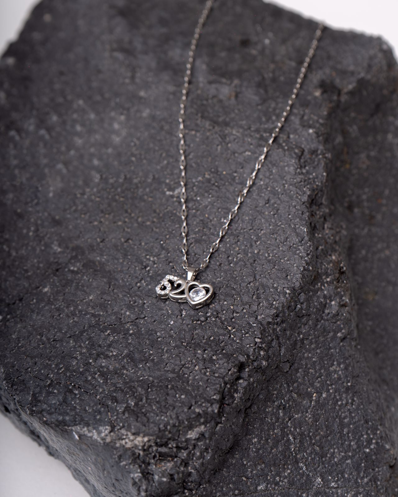 Colar Personalizado com Pingente "520"