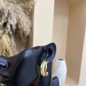 Brinco argola texturizada