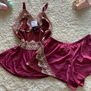 Pijama ou baby doll Malú Confort (vinho com detalhes em renda)