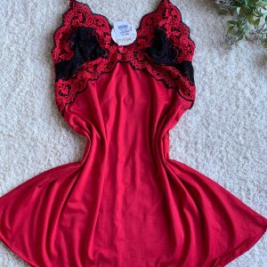 Pijama ou baby doll Malú Confort ( vermelha e preta com detalhes em renda) T:G/L