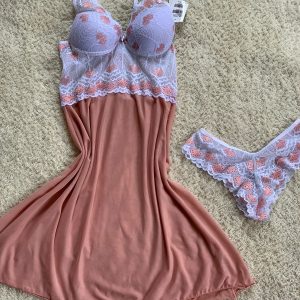Lingerie Malú confort( branca com detalhes em rosa/pêssego) T:P