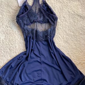 Pijama ou baby doll Malú Confort (azul marinho  com detalhes em renda) T:GG/XL