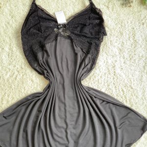 Pijama ou baby doll Malú Confort ( preta com detalhes em renda) T:G/L